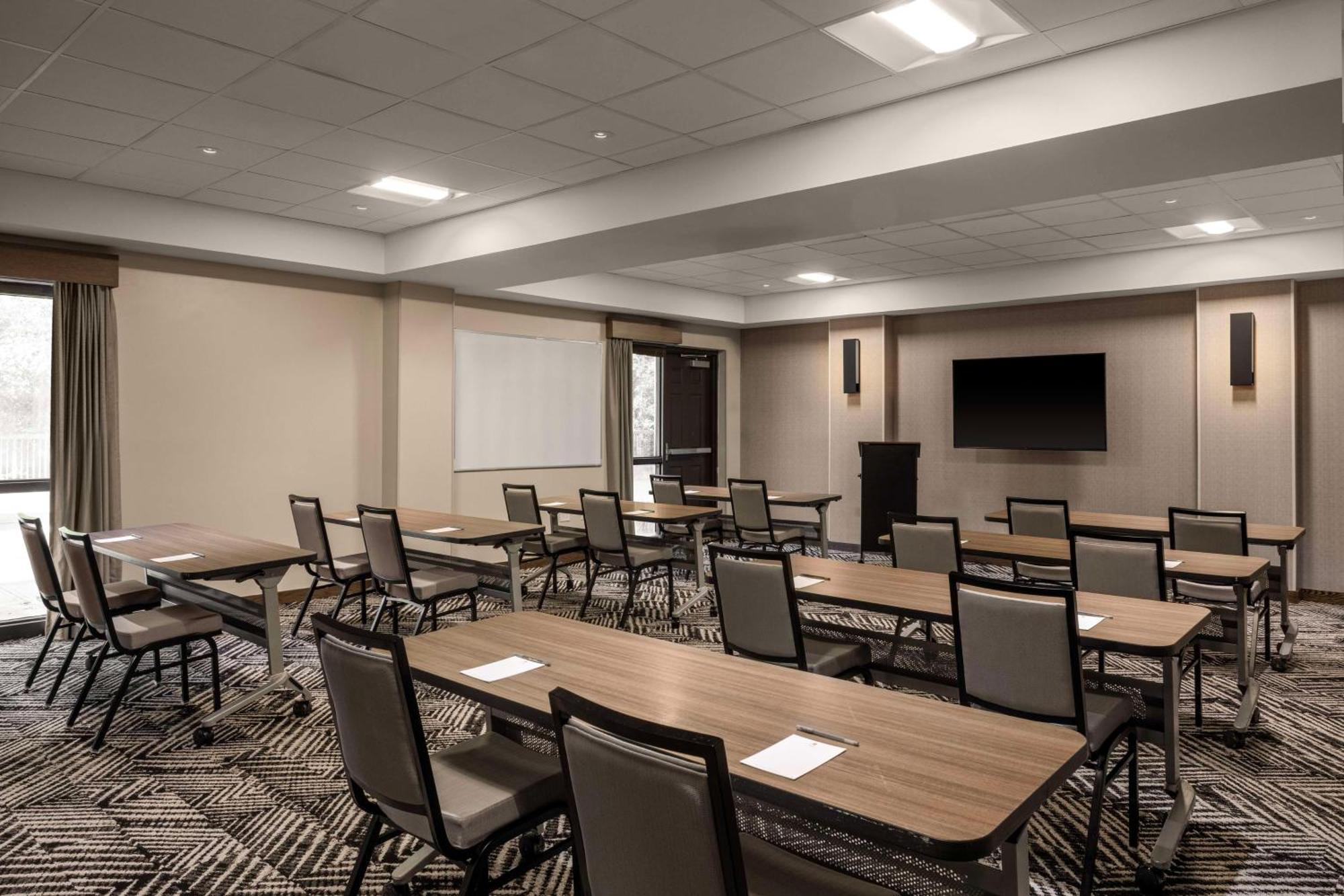 Hyatt Place Airport Hotel El Paso